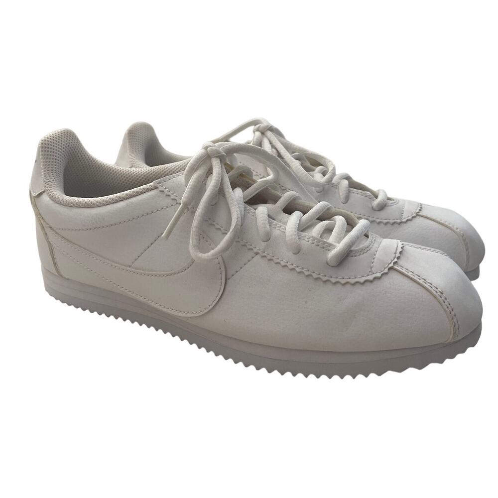 NWOB Woman’s Nike Cortez Shoes White Size 7 6Y 24cm